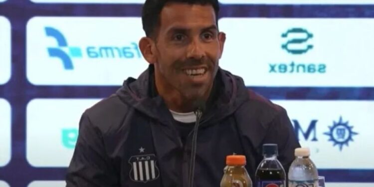 Talleres presentó a Tevez como nuevo DT