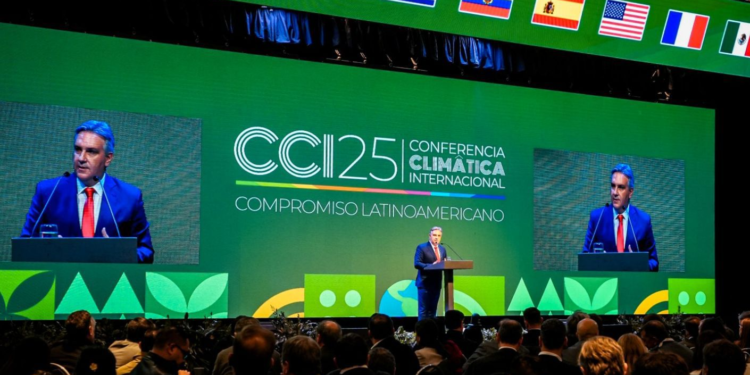 El gobernador Llaryora inauguró la Conferencia Climática Internacional