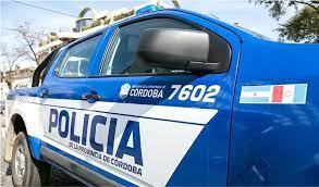 Dos jóvenes fueron detenidos por asaltar a un remisero