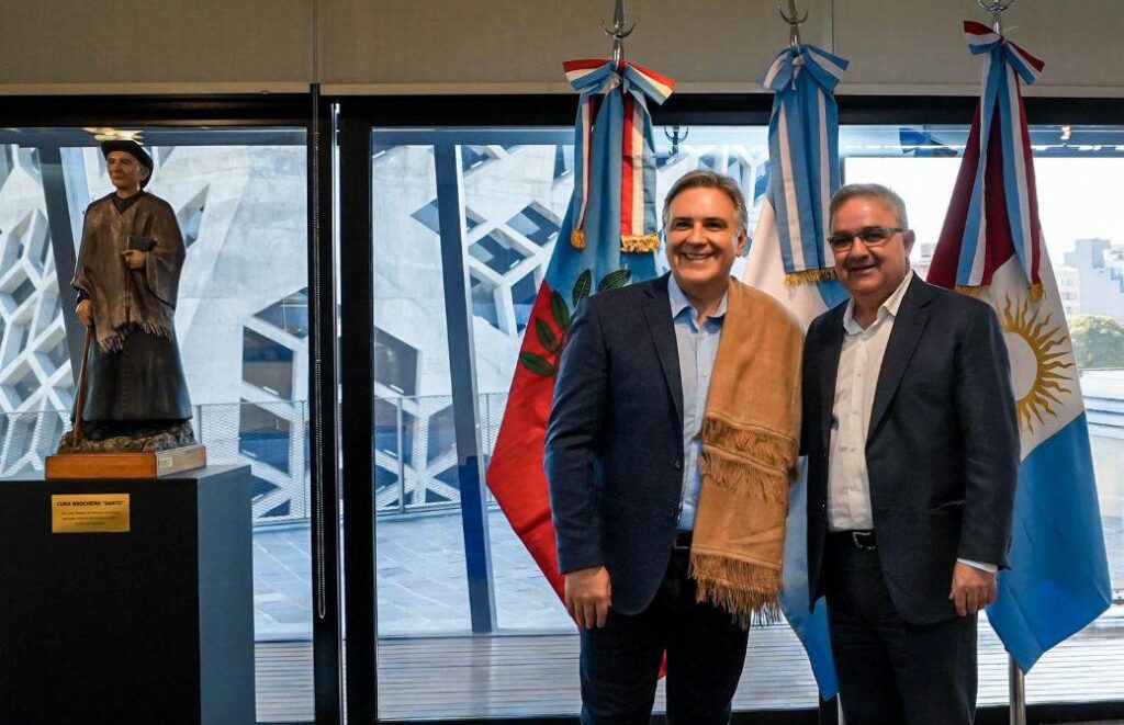 Llaryora recibió al gobernador de Catamarca Raúl Jalil