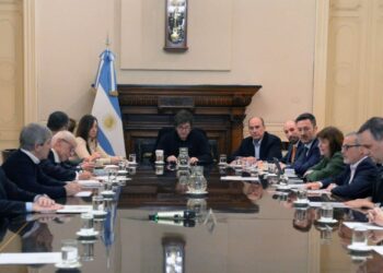 Javier Milei encabezó una reunión de Gabinete marcada por el fallo de YPF