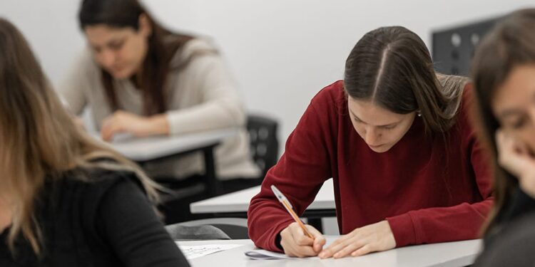 Abre el segundo llamado a residencias en salud 2025: hay 170 becas disponibles