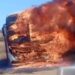 Se incendió un colectivo en Falda del Carmen: pasajeros ilesos pero pérdidas totales