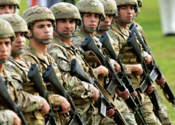 Aprueban un aumento escalonado de 7,5% para las Fuerzas Armadas