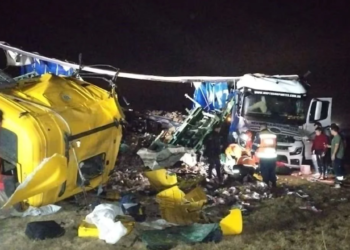 Un muerto tras un choque de dos camiones en Córdoba