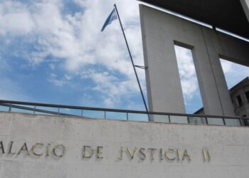 Detuvieron a un subcomisario por filtrar información clave