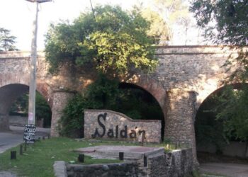 Un niño de 5 años falleció tras caer a una piscina