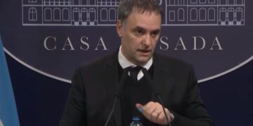 Patrimonio de Adorni: dos jubiladas aparecen como acreedoras de una hipoteca y aseguran no conocerlo