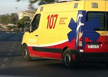 Tragedia vial: una mujer perdió la vida tras ser embestida por una motocicleta