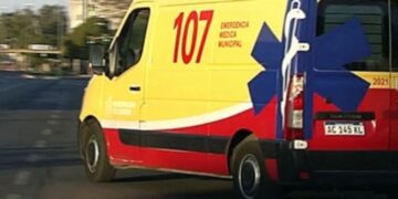 Tragedia vial: una mujer perdió la vida tras ser embestida por una motocicleta