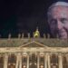 El rostro del papa Francisco apareció en el cielo del Vaticano formado por drones