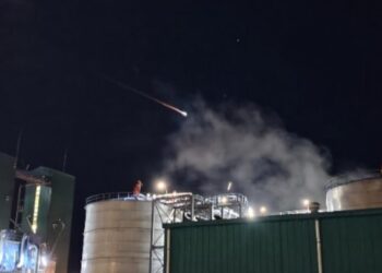 Una misteriosa luz brillante atravesó el cielo de Córdoba