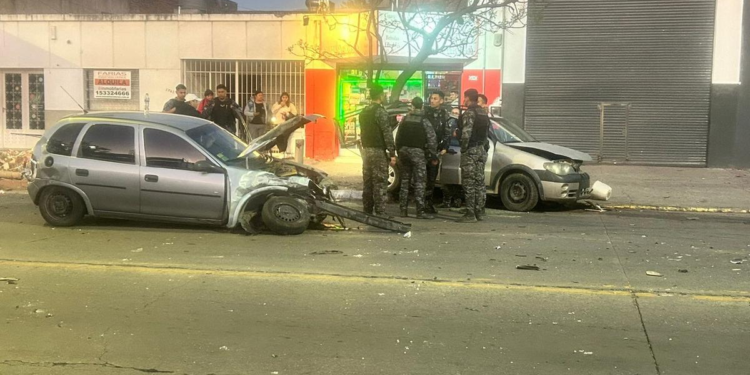 Choque múltiple en Córdoba: colisionaron tres vehículos