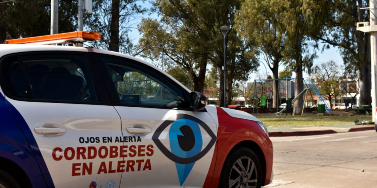 Detuvieron a un hombre que intentó agredir a policías en barrio San Martín