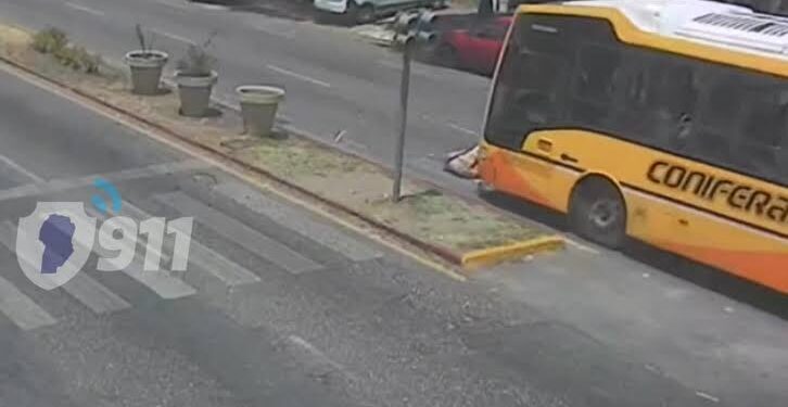 Un hombre de 84 años fue embestido por un colectivo en Córdoba