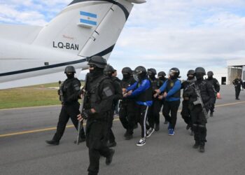 El Servicio Penitenciario trasladó a dos presos de alta peligrosidad a unidades federales