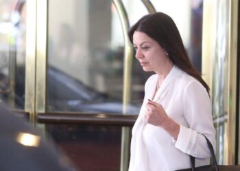 El Gobierno pone en marcha un programa para reconvertir planes sociales en capacitación