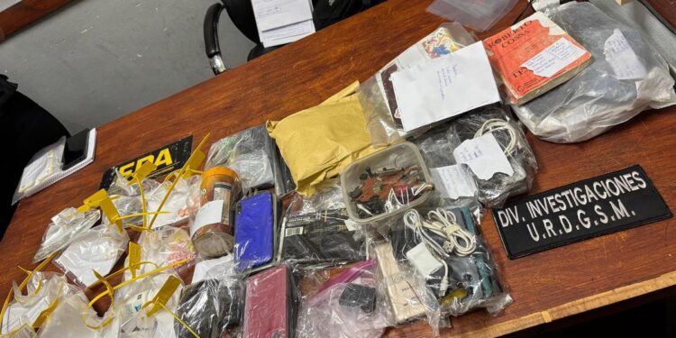 Allanaron la cárcel de Villa María: incautaron drogas, celulares y documentación