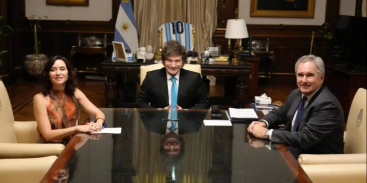 Javier Milei se reúne con la española Isabel Díaz Ayuso en Casa Rosada