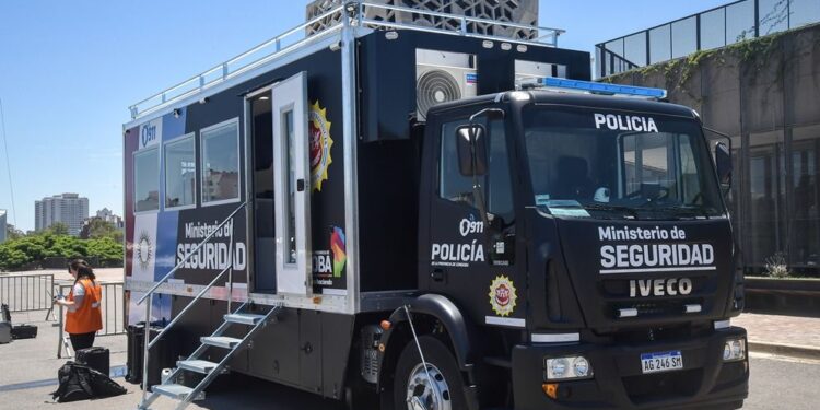 Incorporan un camión de monitoreo para intensificar la seguridad en eventos masivos
