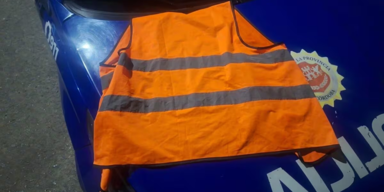 Detuvieron a un naranjita por exigir más de 5.000 pesos por cuidar un auto