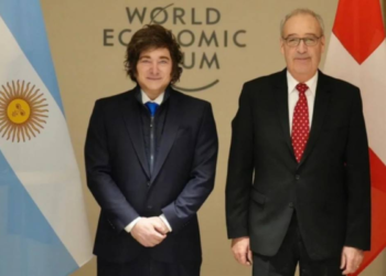 Milei comenzó su actividad en Davos: se reunió con autoridades de bancos y saludó a su par de Suiza