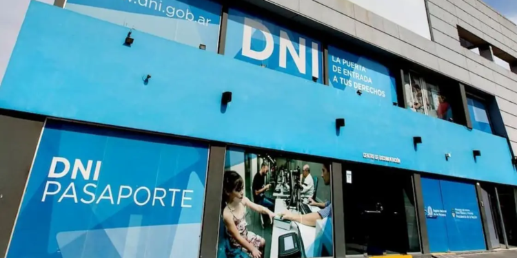 Renunció el titular del Renaper y oficializaron la salida de otros tres funcionarios