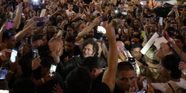 Milei lanzó el "Tour de la Gratitud" en Mar del Plata