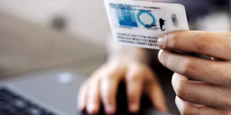 El Gobierno anunció cambios en el pasaporte y DNI desde febrero