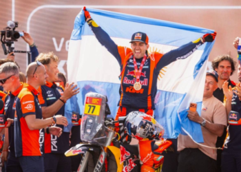 Luciano Benavides se consagró campeón del Dakar en la categoría motos por apenas dos segundos