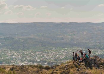 Polémica: cobrarán entrada para ascender al Cerro La Banderita en La Falda