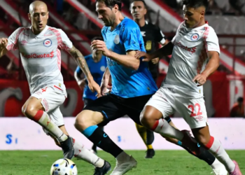 Belgrano y Argentinos Juniors igualaron sin goles en La Paternal