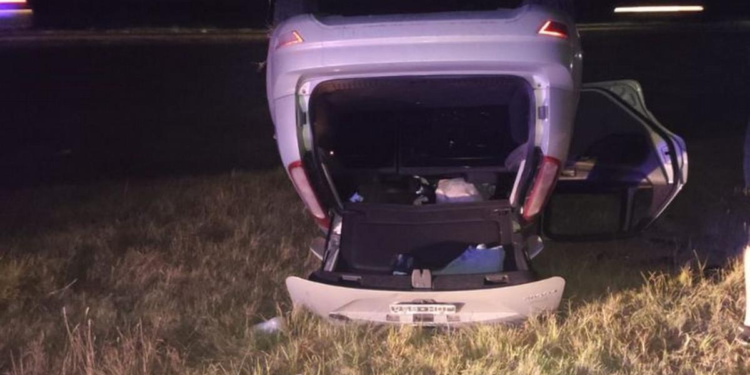 Se quedó dormido al volante y volcó en la autopista Rosario-Córdoba