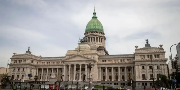 Inician la sesiones extraordinarias en el Congreso con la reforma laboral en agenda
