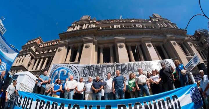 La CGT presentó un amparo contra la reforma laboral y reclamó ante el FMI
