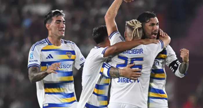Boca ganó en su visita a Lanús por 3-0 y mostró su mejor versión