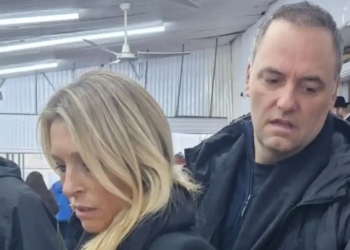 El gobierno defendió a Adorni tras la polémica por haber viajado con su esposa en el avión presidencial