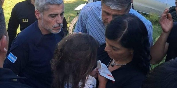 Hallaron con vida a Esmeralda, la nena desaparecida en Cosquín