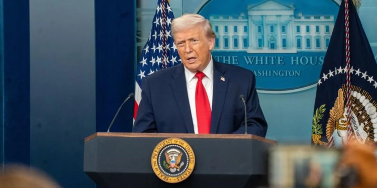 Trump extendió la tregua con Irán pero mantiene el bloqueo en el estrecho de Ormuz