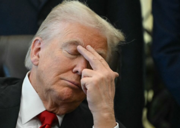 Irán desmiente a Trump y afirma que no mantiene "negociaciones" con Estados Unidos