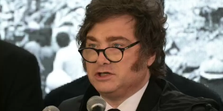 El Gobierno prepara un mensaje para el 24 de marzo: insistirá en la idea de "memoria completa"