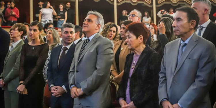 Martín Llaryora participó en la conmemoración del Día del Holocausto