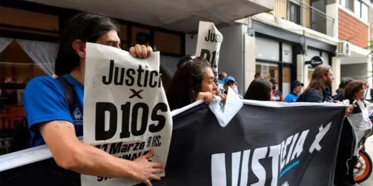 Comenzó el segundo juicio por la muerte de Maradona: hay siete imputados