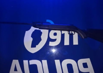 Dos detenidos por disparar desde un edificio y lesionar a un peatón