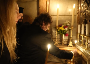 Milei rindió homenaje al papa Francisco en el Santo Sepulcro