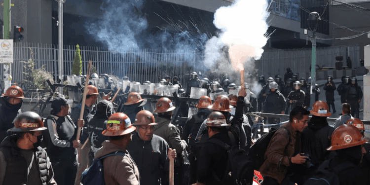 Tensión política en Bolivia: protestas masivas y 47 piquetes activos
