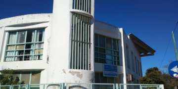 Un alumno llevó un arma a la escuela en Córdoba y fue demorado