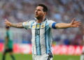 Messi hizo historia en el debut: alcanzó a Klose con un triplete inolvidable