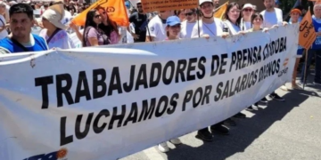 Trabajadores de prensa realizan un paro en Córdoba