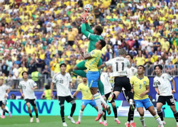 Brasil lo dio vuelta, le ganó a Japón 2 a 1 y está en octavos